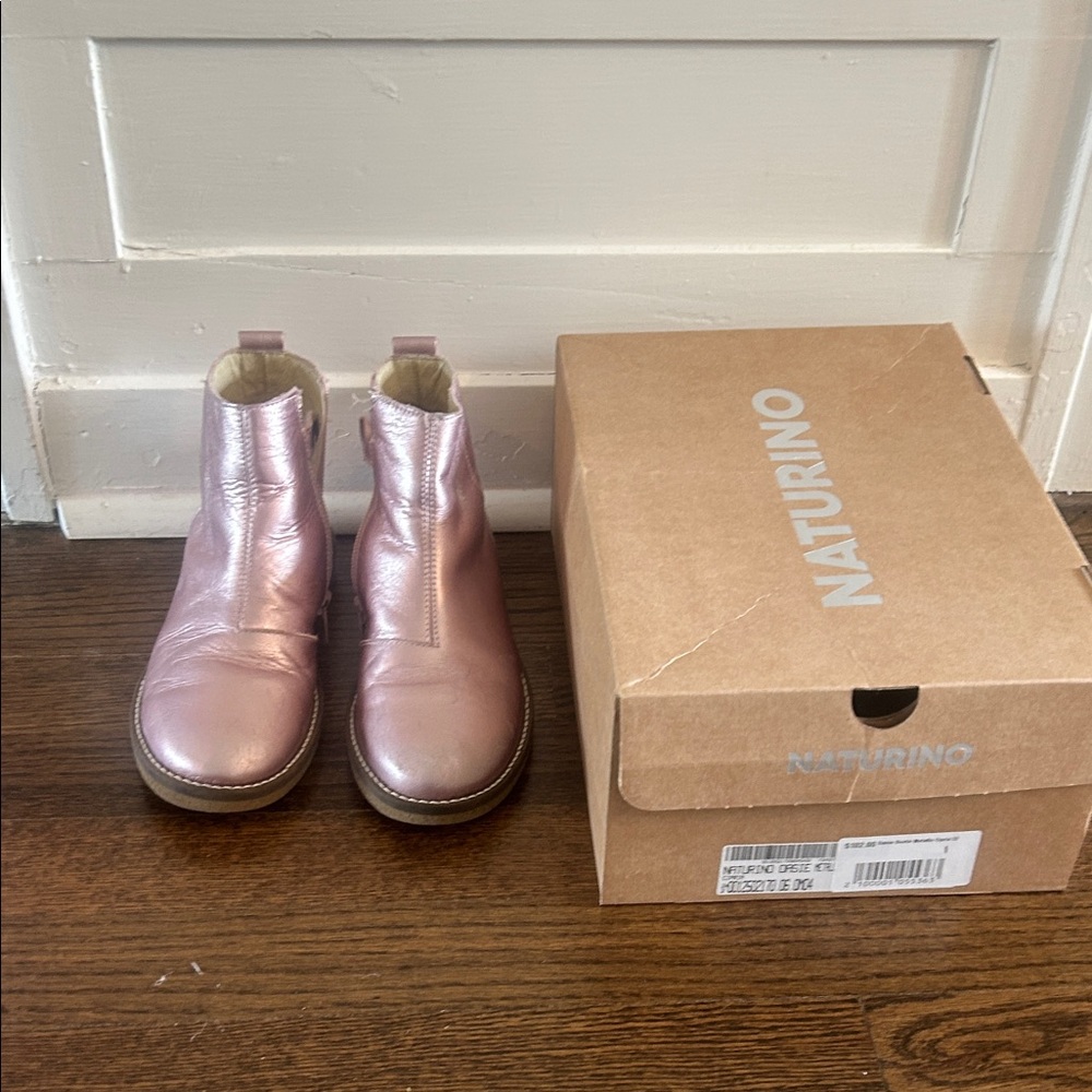 Naturino Metallic Pink Chelsea Ankle Boots for Kids